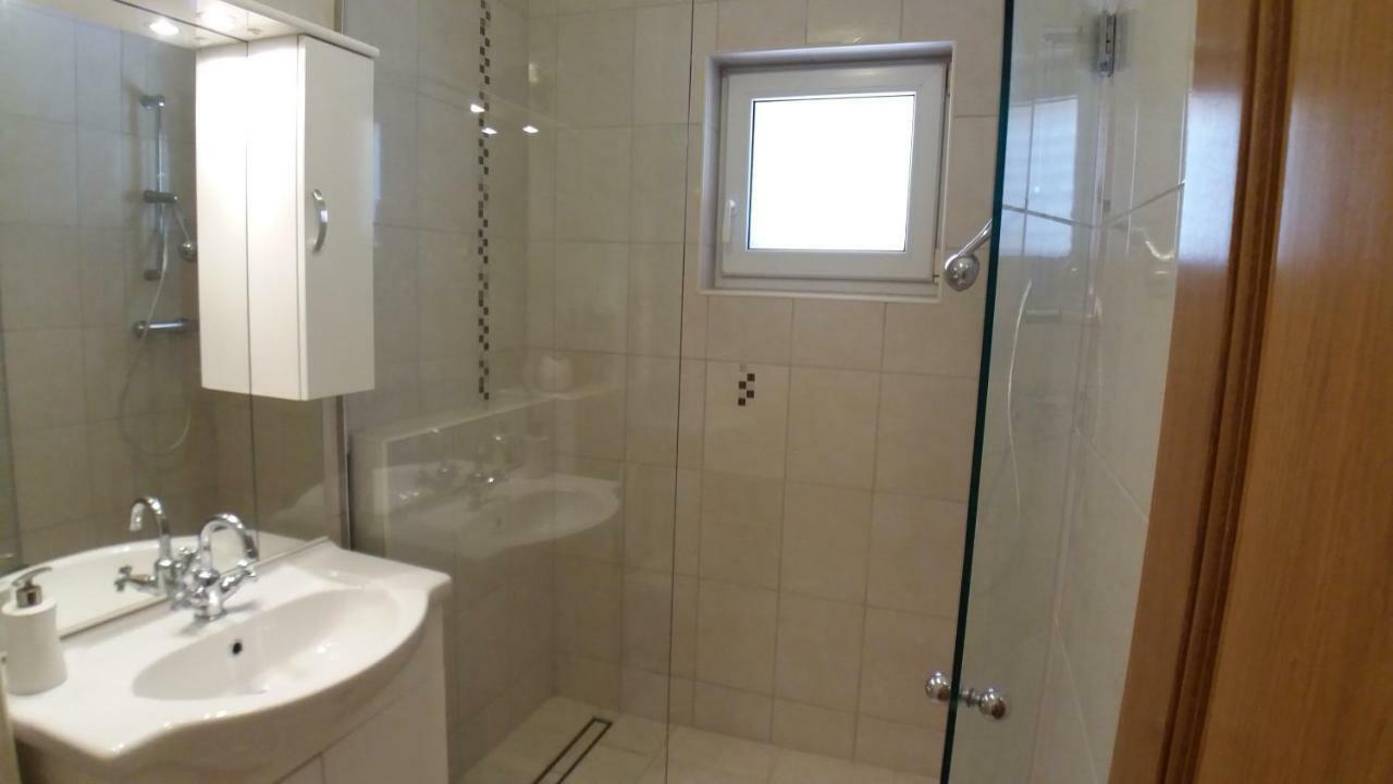 Apartments Baotic Vir Kültér fotó